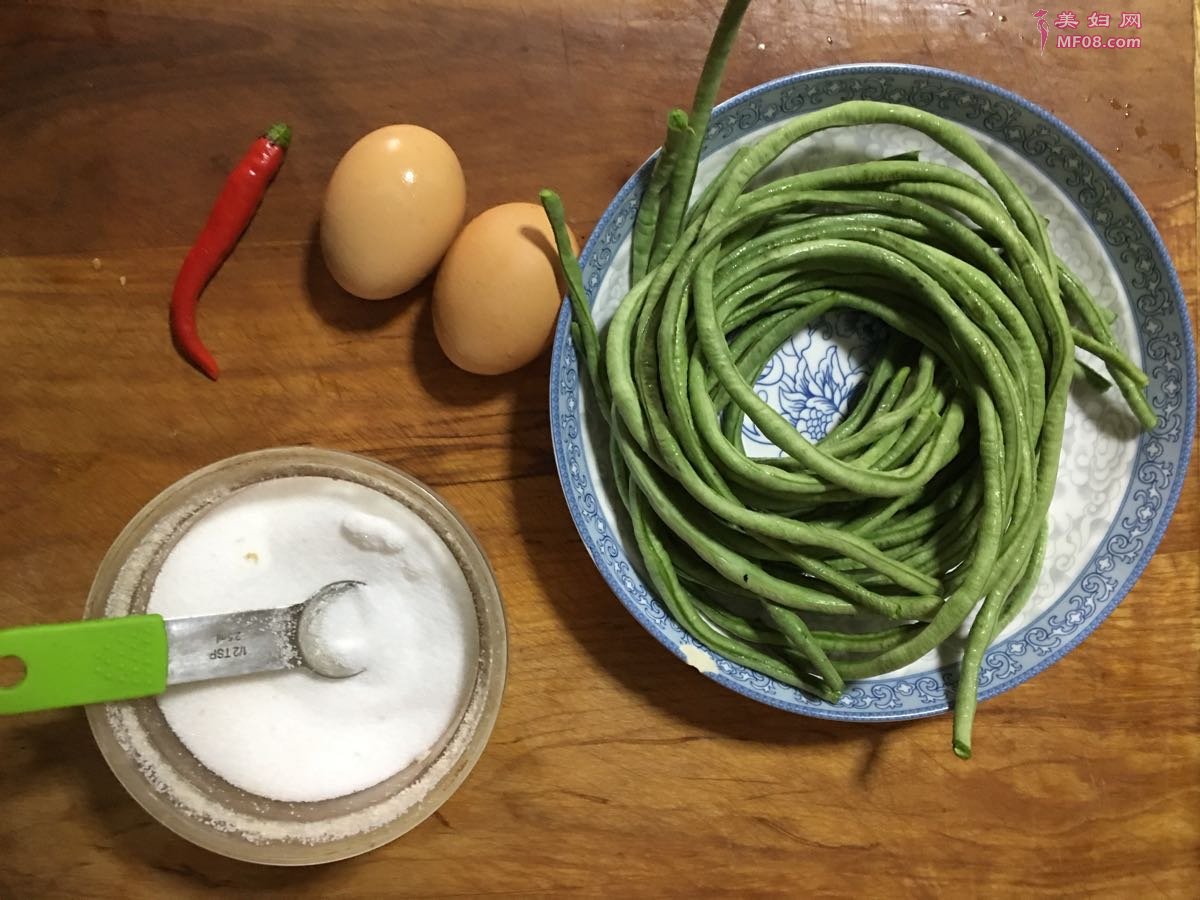 香爆鸡蛋豆角碎怎么做好吃 香爆鸡蛋豆角碎最正宗的做法