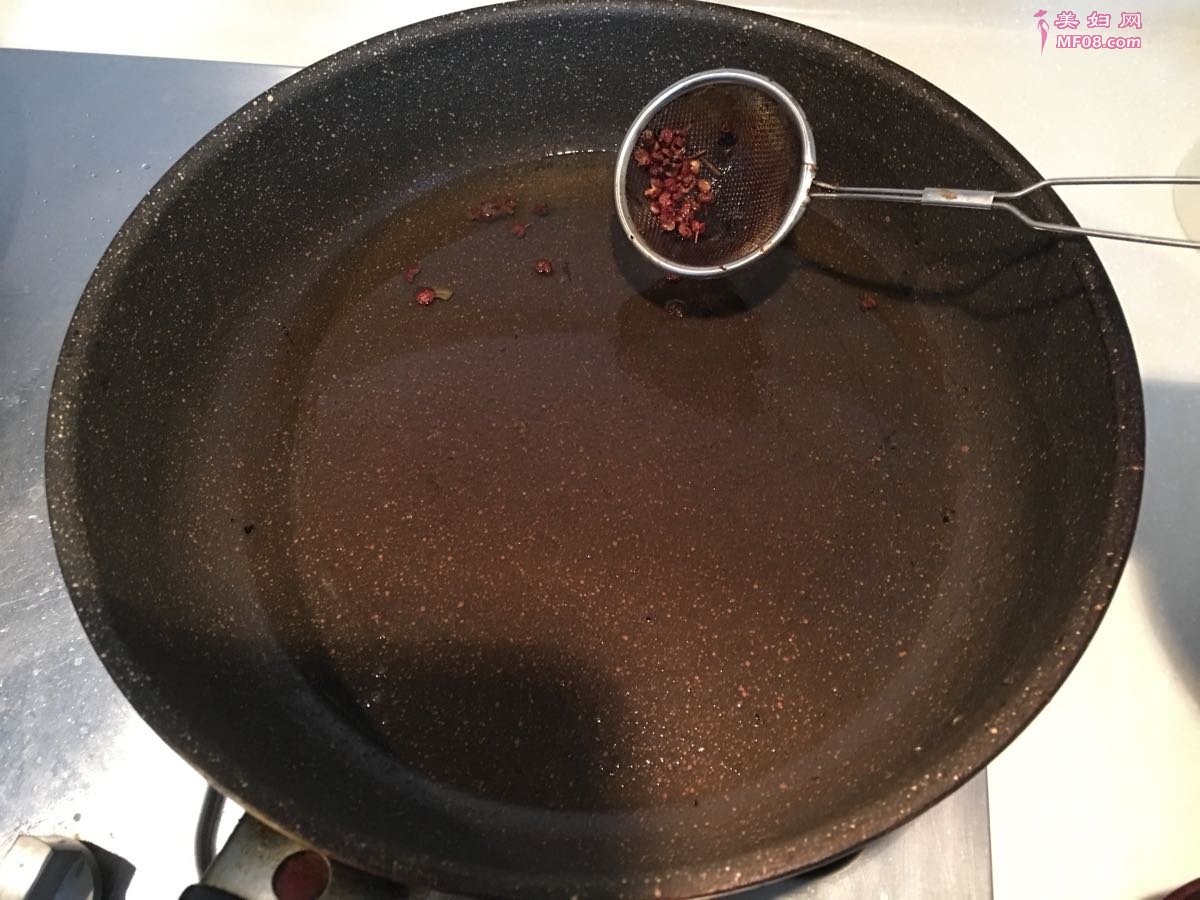 香爆鸡蛋豆角碎怎么做好吃 香爆鸡蛋豆角碎最正宗的做法