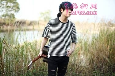 民谣和嘻哈靠综艺节目带火 而他却把中国风唱火了