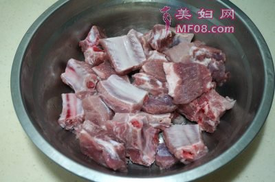 排骨煲最正宗的做法 家常排骨煲的做法