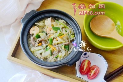 砂锅虾仁肉丝煲薯粉怎么做 砂锅虾仁肉丝煲薯粉的做法