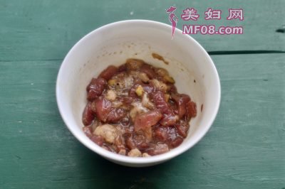 砂锅虾仁肉丝煲薯粉怎么做 砂锅虾仁肉丝煲薯粉的做法