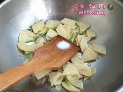 春笋炒韭菜怎么做好吃 春笋炒韭菜最正宗的做法