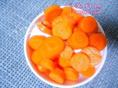 胡萝卜生菜米粉怎么做好吃 胡萝卜生菜米粉最正宗的做法
