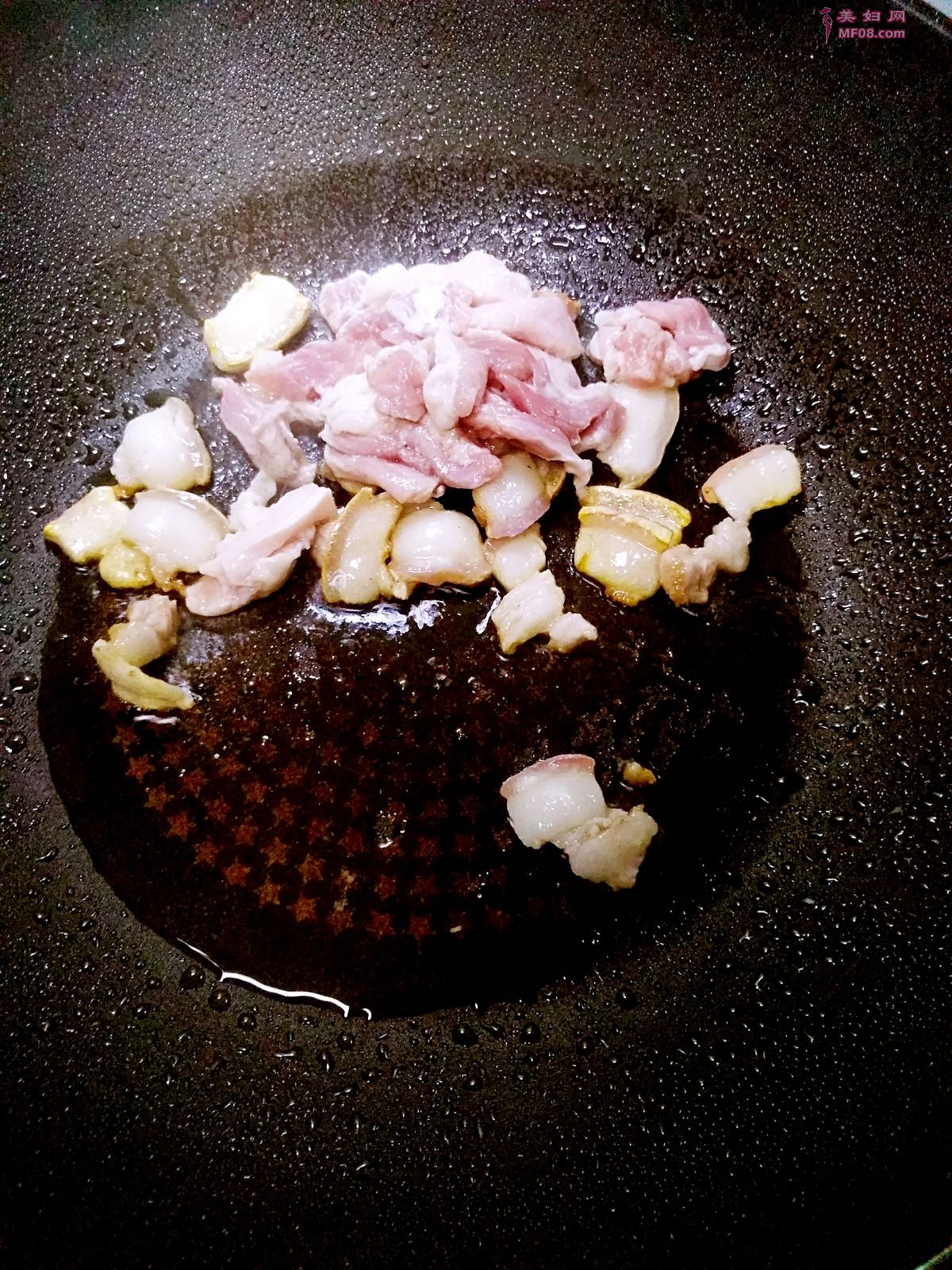 青椒炒肉最正宗的做法 家常青椒炒肉的做法