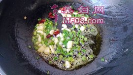怎么做毛豆肉米炒萝卜干最好吃 毛豆肉米炒萝卜干怎么做好吃