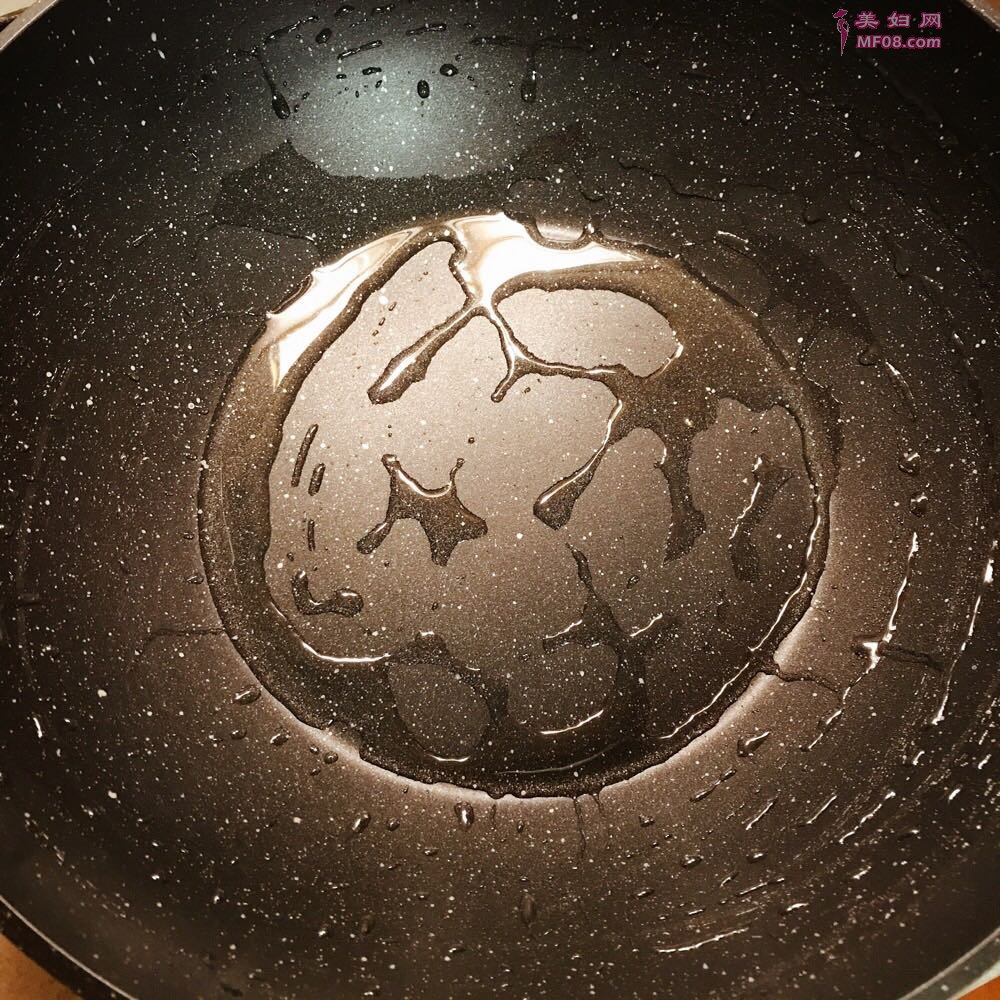 蒜香孢子甘蓝怎么做好吃 蒜香孢子甘蓝最正宗的做法
