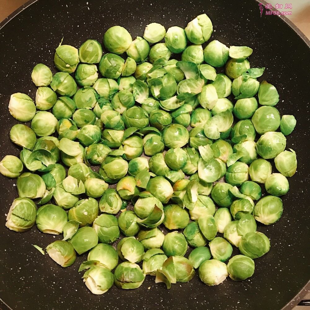 蒜香孢子甘蓝怎么做好吃 蒜香孢子甘蓝最正宗的做法