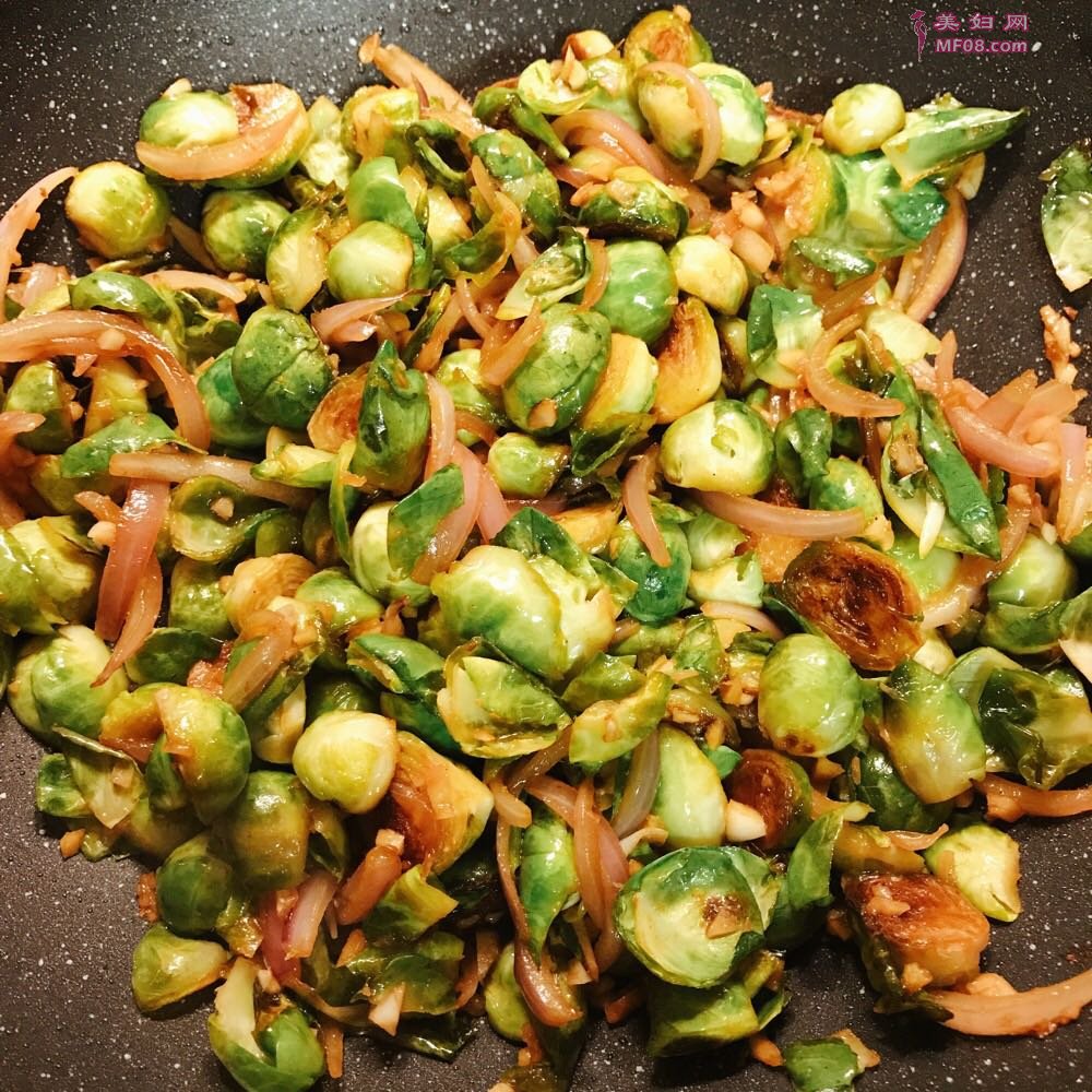 蒜香孢子甘蓝怎么做好吃 蒜香孢子甘蓝最正宗的做法