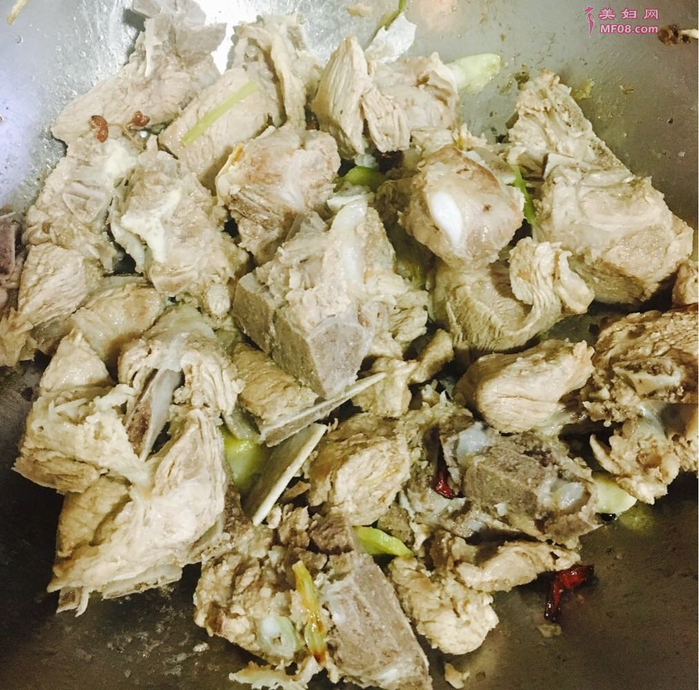 排骨山药汤最正宗的做法 家常排骨山药汤的做法
