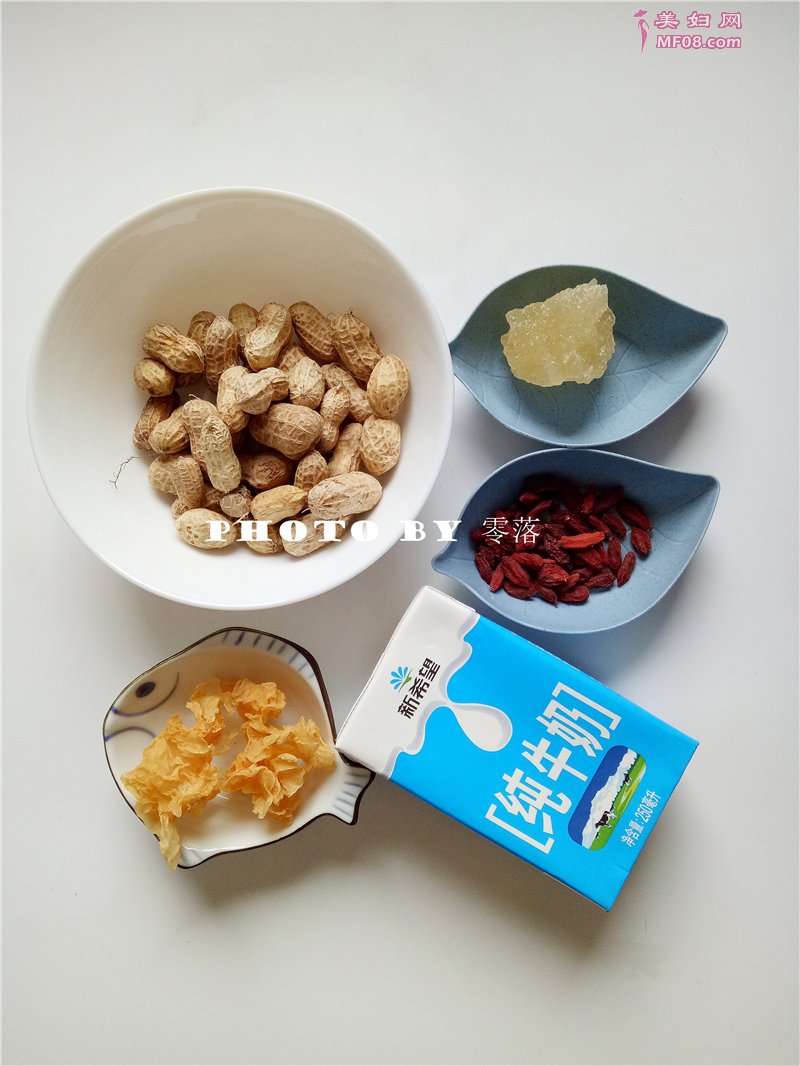 牛奶银耳羹怎么做好吃 牛奶银耳羹最正宗的做法