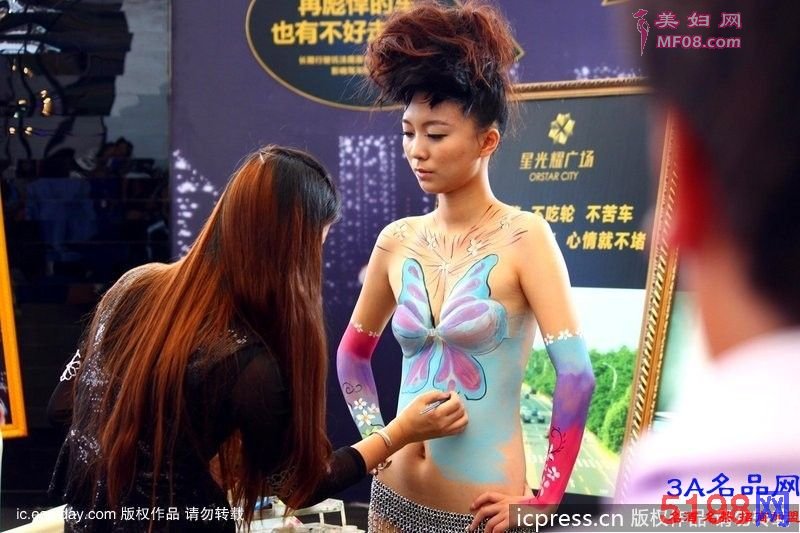 罗ti上阵 美女人ti彩绘惹火南通国庆车展-幻