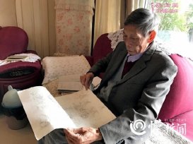 7旬老人做家务过程中搞发明 制造出不用电的洗衣机