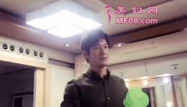 黄晓明打蚊子也太准了 网友：不愧是“拍蚊大侠”