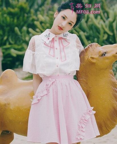 拥有一件绣花衣服让美丽升级