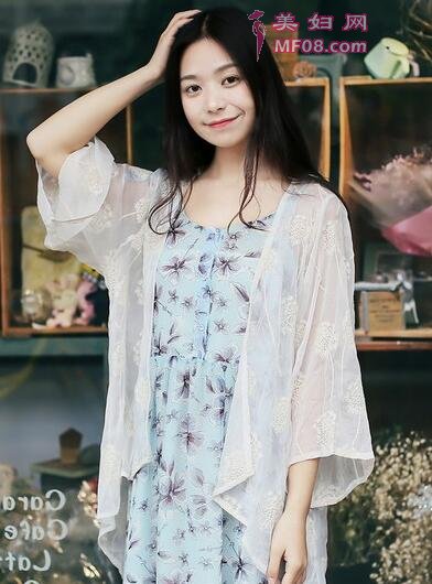 拥有一件绣花衣服让美丽升级