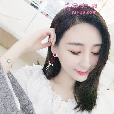 轻松提升颜值 就选丝绒耳环
