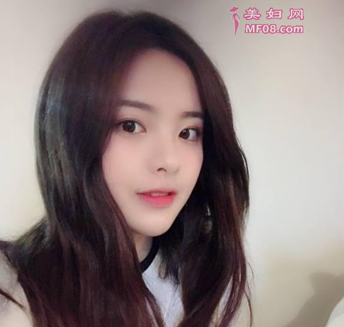 《创造101》“村花”杨超越竟是真村花？网曝她过生日全村摆流水席祝贺....(三)