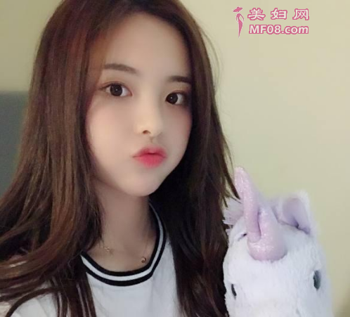 《创造101》“村花”杨超越竟是真村花？网曝她过生日全村摆流水席祝贺....(一)