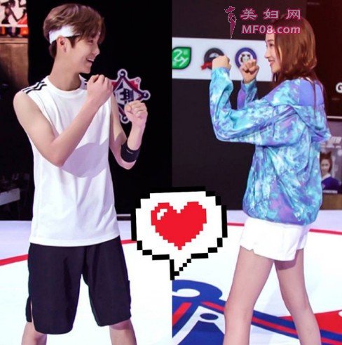 鹿晗带关晓彤买咖啡 等女友时狂吸烟