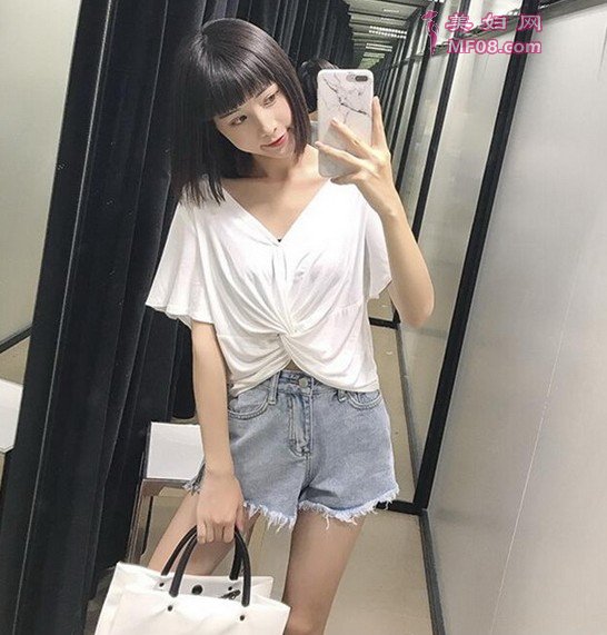 基础T恤搭配 让你更出彩