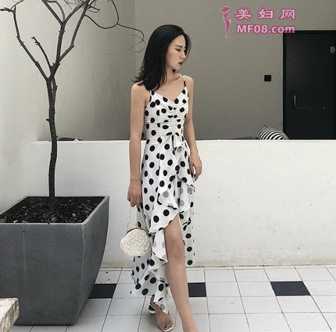 度假这么穿 才能穿出女神范