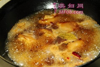 红乳猪蹄步骤4