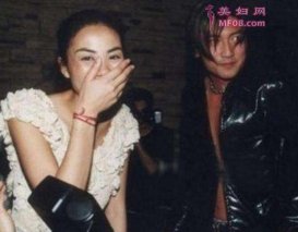 王菲素颜和谢霆锋游玩 不化妆不忍直视