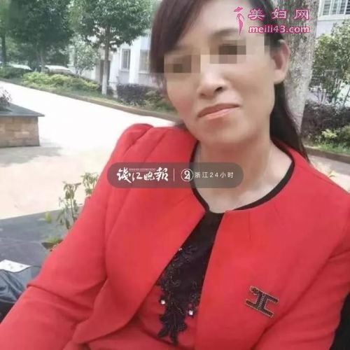 “坚强单亲妈妈”