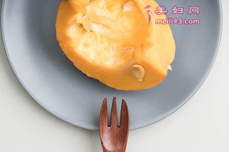 早产儿体重下降正常吗2
