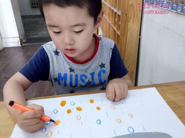幼儿园美术彩SE的雨教案2