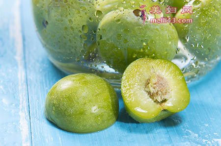 晚上适合吃哪些水果 哺Ru期妈妈养生可以这么吃3