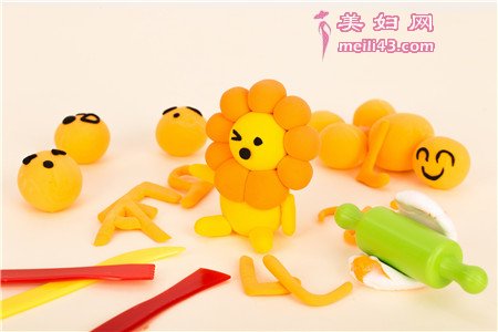 小学儿童短篇故事文字版：奇妙的橡皮泥王国