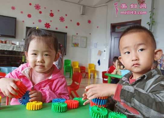 幼儿园大树爷爷换新衣教案2