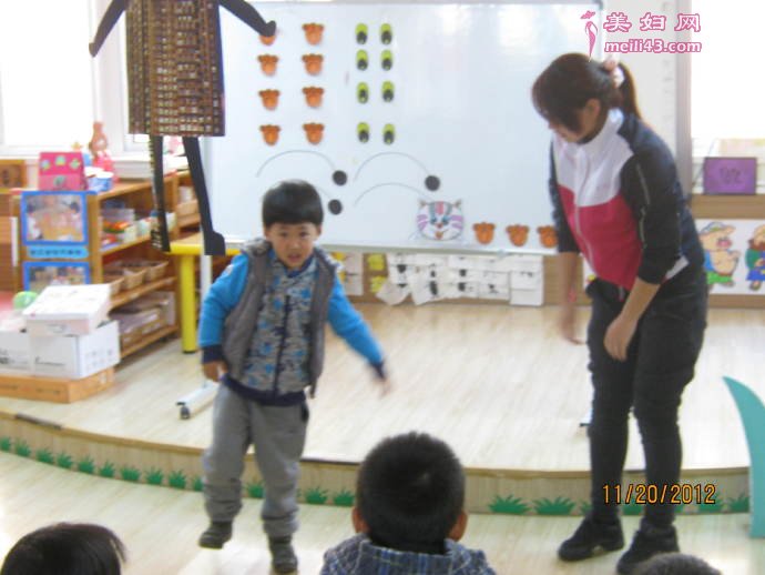 幼儿园月亮掉进烟囱里教案3