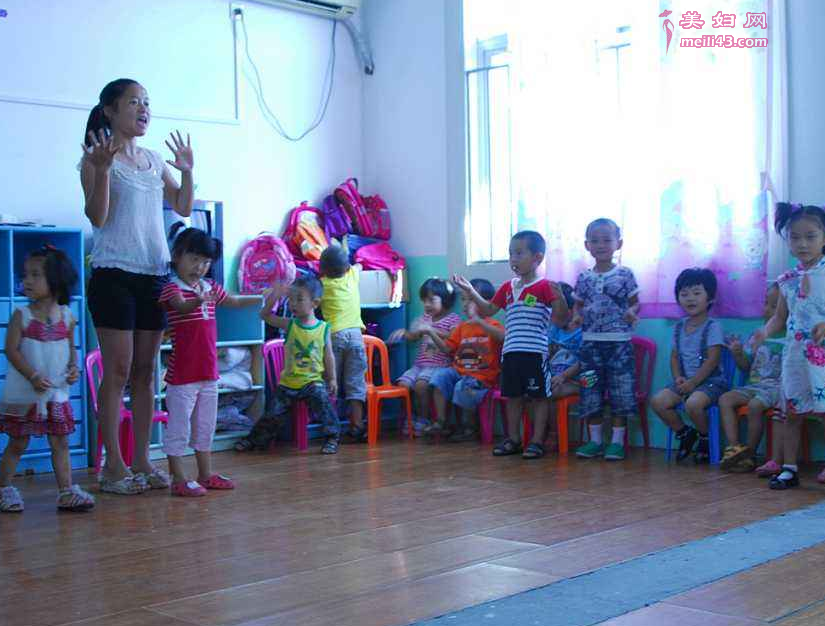 大班健康小小杂技员教案3