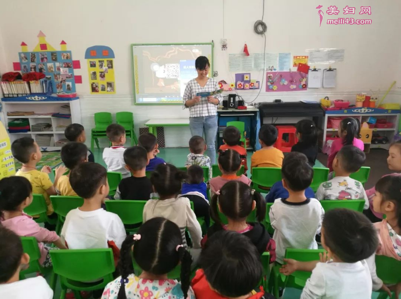 大班彩SE的袜子教案2