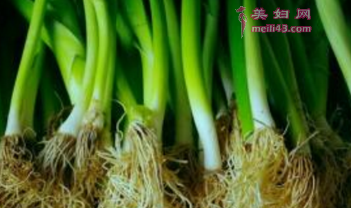 坐月子可以吃大蒜吗