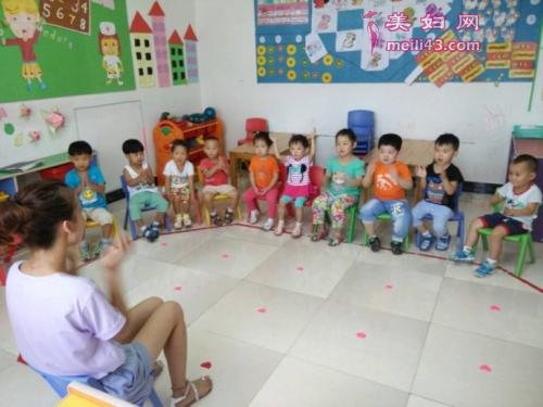 小班音乐游乐园教案2