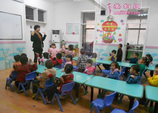 中班科学舞台上的灯光教案1