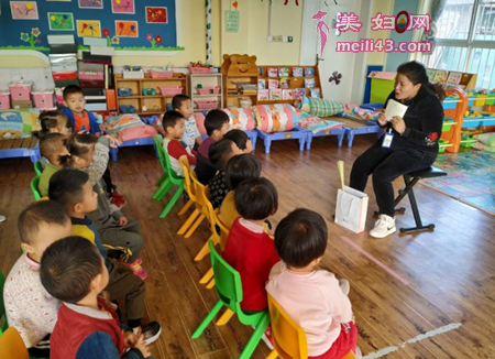 幼儿园我爱玩靠垫教案1