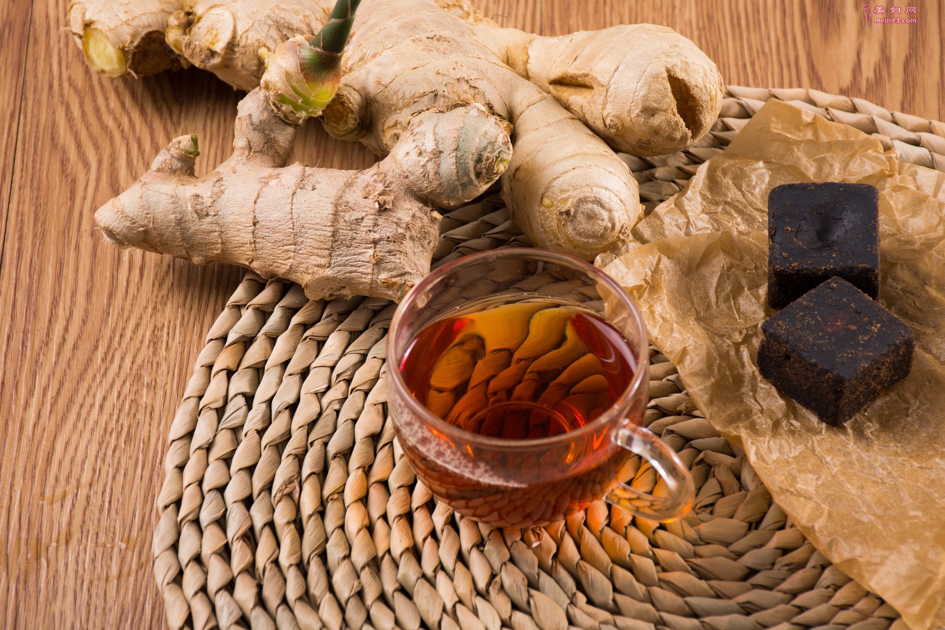 ����С����ʹ���ԺȺ���ˮ��