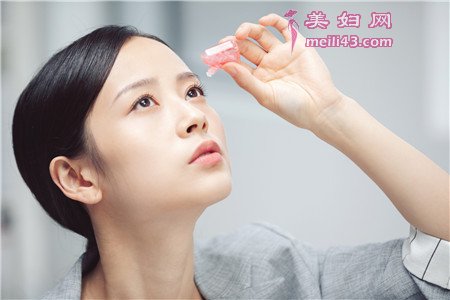 孕妇可以戴隐形眼镜吗3