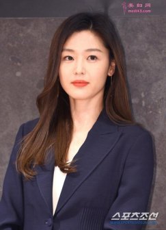 全智贤方否认与豪门老公离婚 或将起诉爆料博主