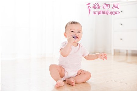 2022年十二个月宝宝智力发育标准