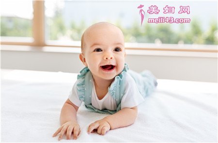 2022年1岁6个月宝宝智力发育标准