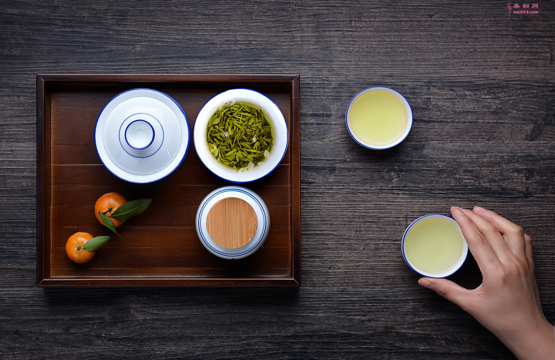 走笔谢孟谏议寄新茶诗拼音版